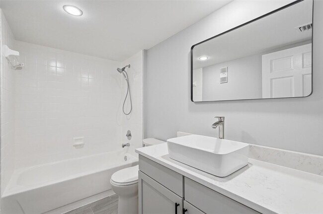 Building Photo - 1717 Whitehall Dr