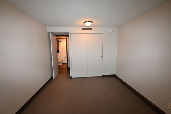 Building Photo - 255 SW Harrison St