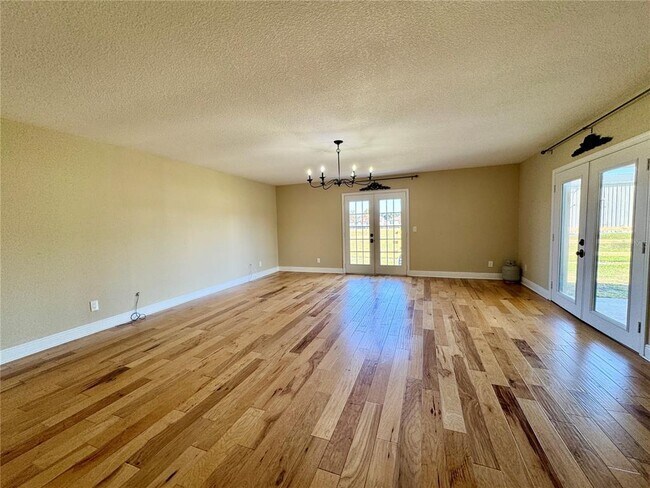 Building Photo - 3233 Hickory Tree Rd