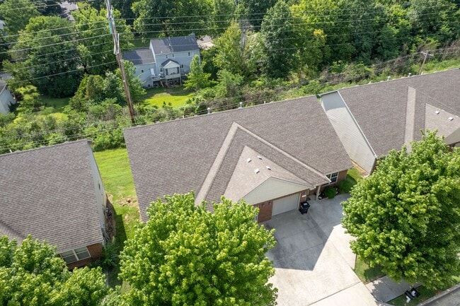 Building Photo - 601-603 Glenstone Dr.