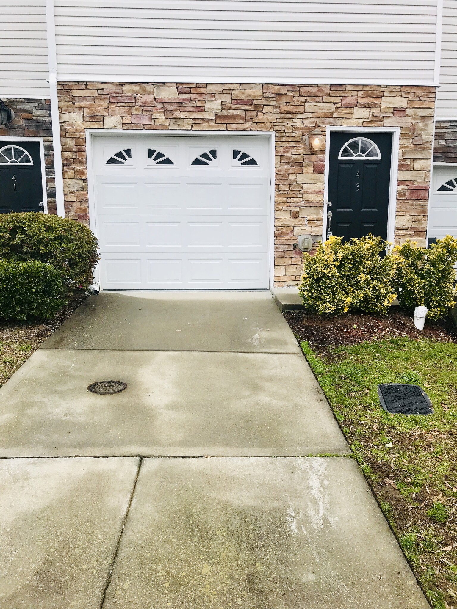 Building Photo - 650 Ganyard Farm Way, 43