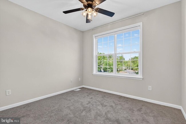 Building Photo - 42563 Highgate Terrace