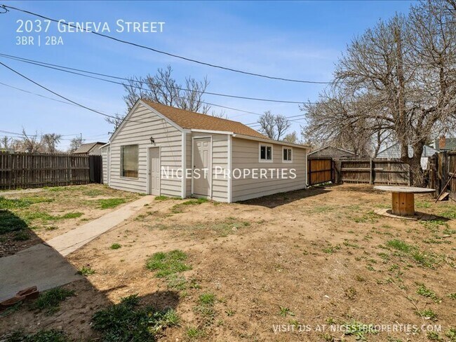 Building Photo - Gorgeous Remodeled Home near Fitzsimons/An...