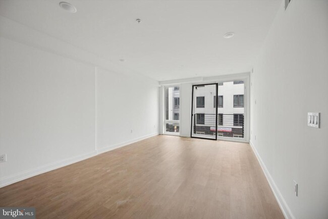 Building Photo - 1614 Ridge Ave