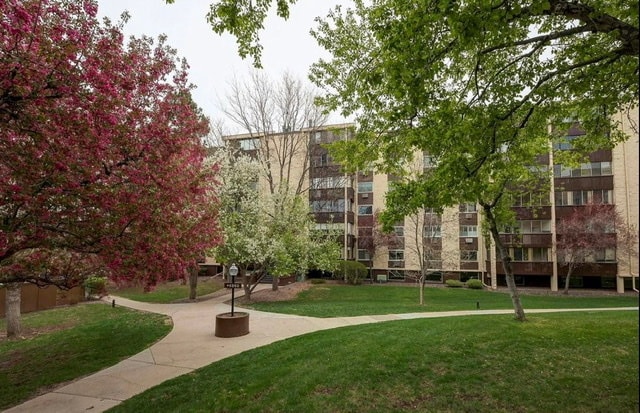 Building Photo - 6980 E Girard Ave