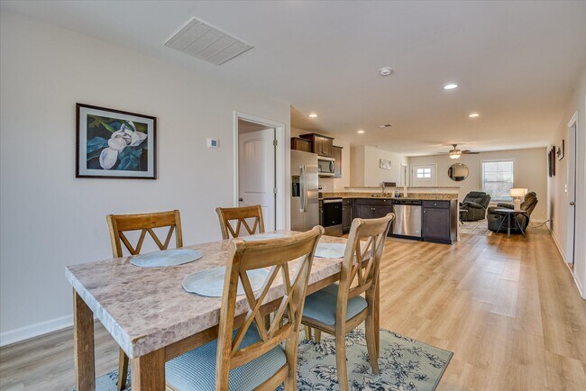 Building Photo - 2047 Catlet Ct