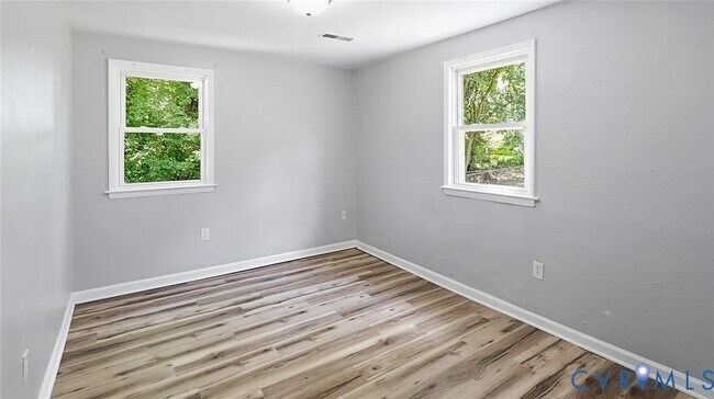 Building Photo - 1810 Owens Ct