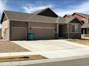Building Photo - Great Home in Berthoud