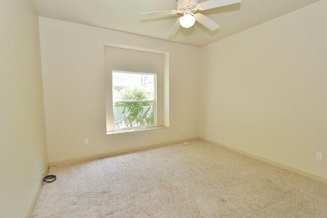Building Photo - Your New Home Awaits in Bolder Creek! 4bed...