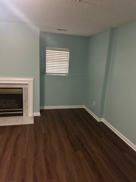 Building Photo - 2333 Massanutten Dr