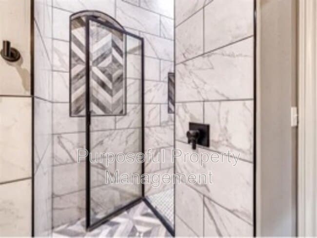 Building Photo - 115 Weaver Rd