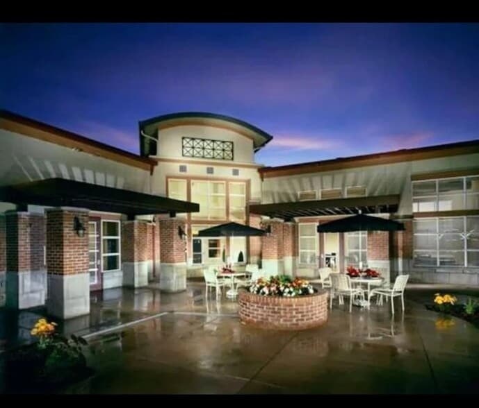 Building Photo - 4100 Albion St