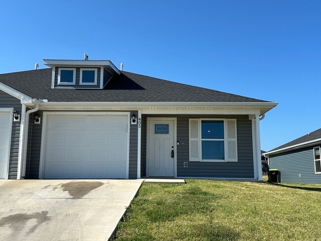 Building Photo - Newly built 3 bedroom, 2 bathroom duplex w...