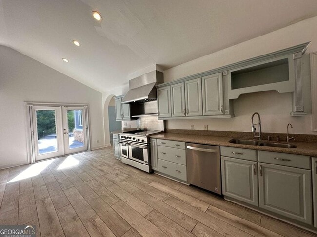 Building Photo - 345 Ridgeview Trail