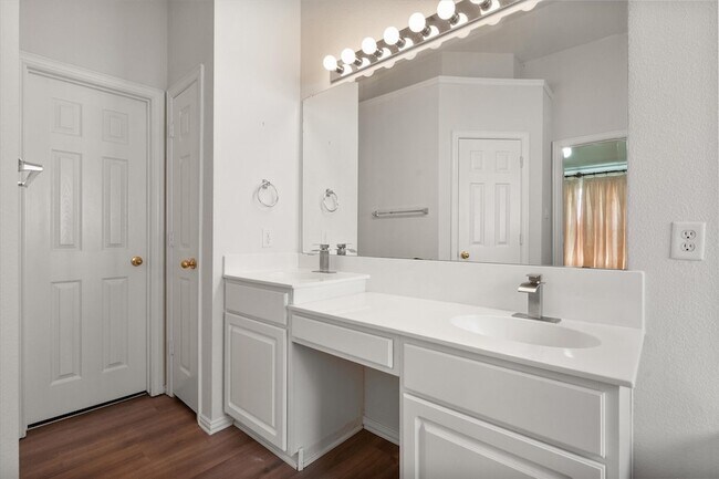 Building Photo - 6705 Terrace Glen Dr