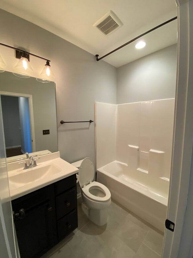 Building Photo - Immaculate Hillsborough Townhome