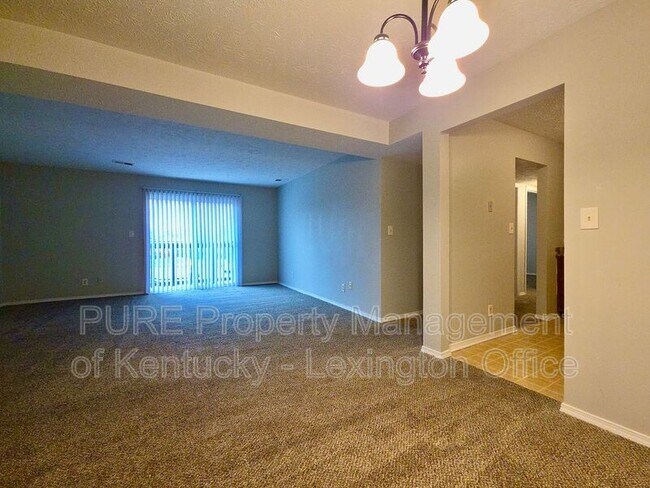 Building Photo - 348 Redding Rd