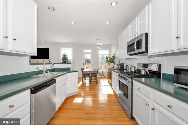 Building Photo - 18921 Fountain Hills Dr