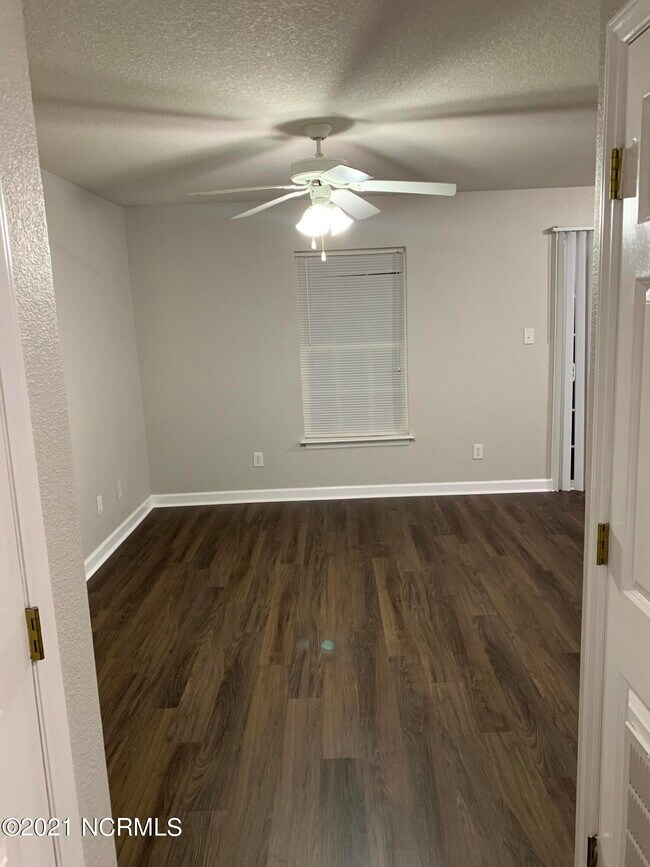 Building Photo - 4153 Brook Creek Ln