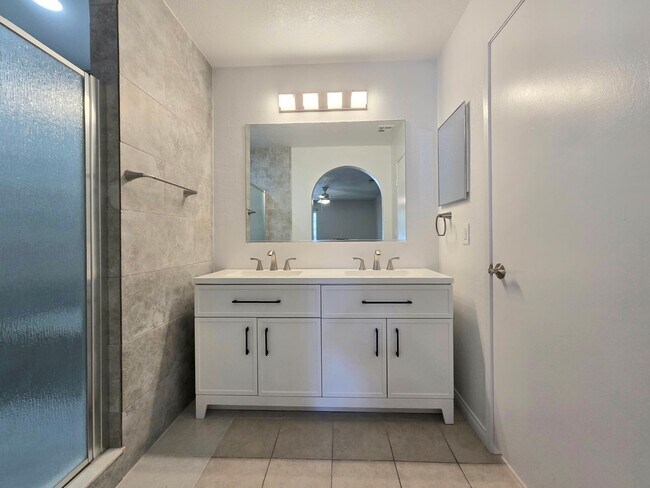 Building Photo - Spacious, Stylish Living in a Guard-Gated West Las Vegas Community in The Lakes with Resort-Style...