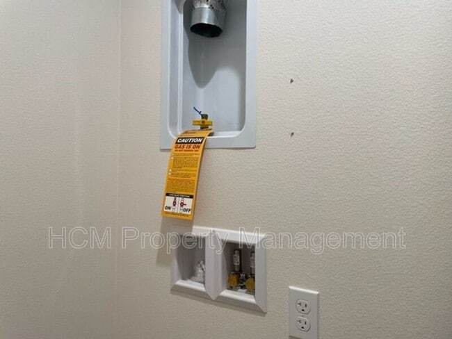 Building Photo - 59 Henson