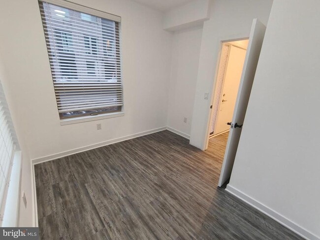 Building Photo - 3129 Beachview Ln