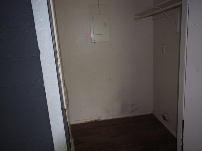 Building Photo - 124 Hillside Dr