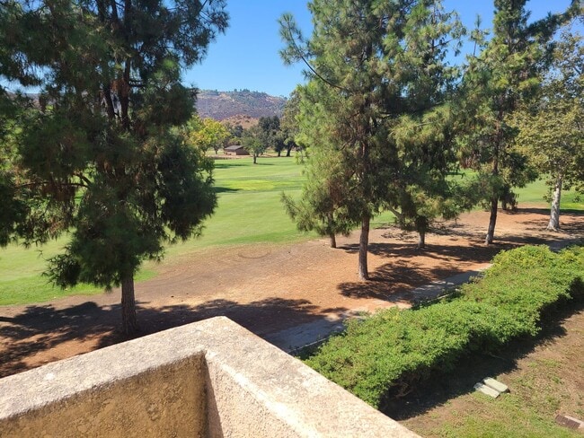 Building Photo - Great golf course views