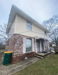 Building Photo - NLR Scenic Hill 2 Bedroom Townhouse