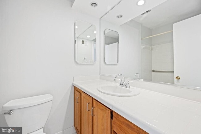 Building Photo - 3331 Buehler Ct