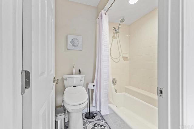 Building Photo - 2505 Navarra Dr