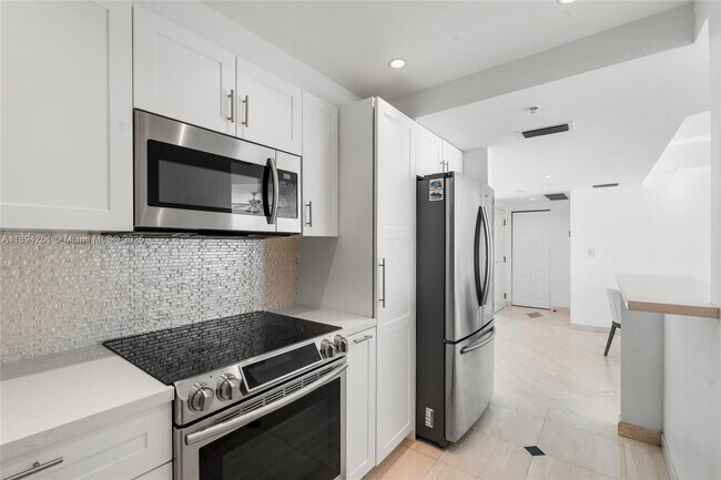 Building Photo - 800 Claughton Island Dr