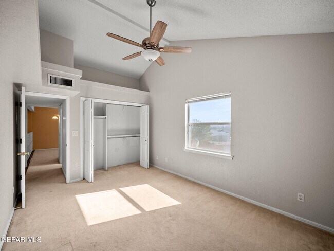 Building Photo - 4572 Loma Linda Cir