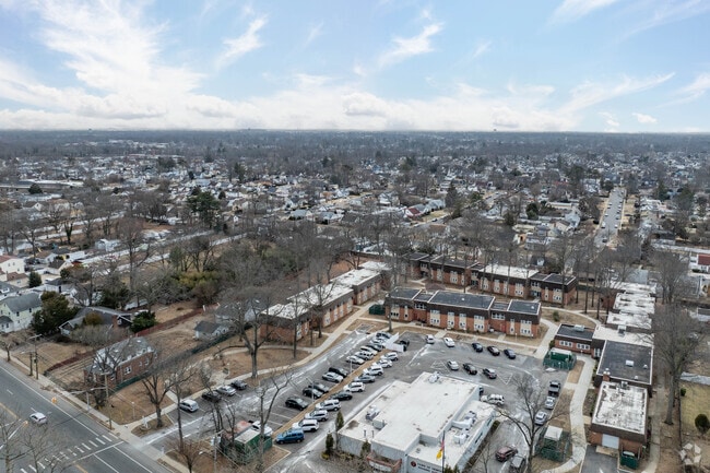Aerial Photo - Meadowbrook Gardens