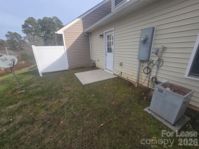 Building Photo - 639 Fawnborough Ct