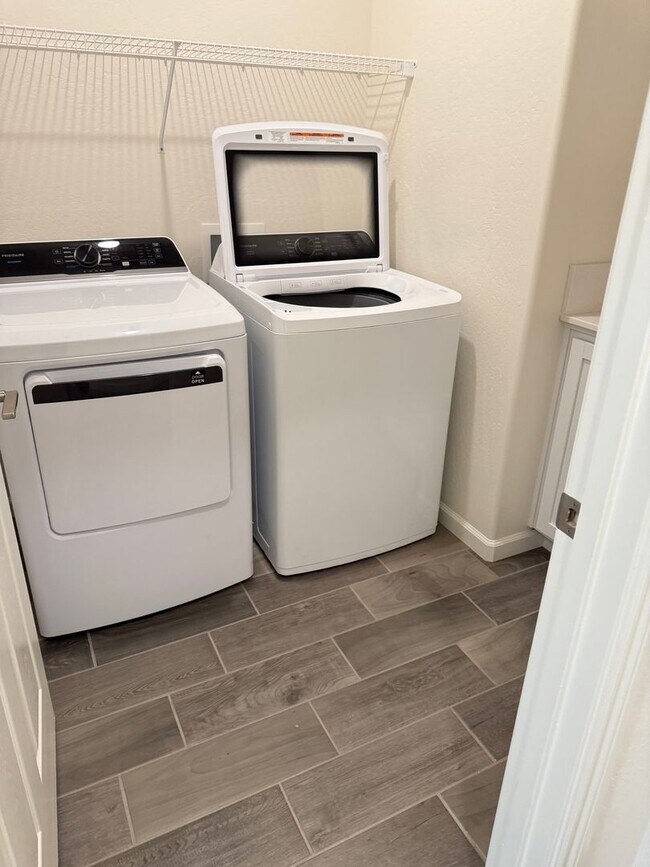 Building Photo - Stunning New Construction Home with Design...