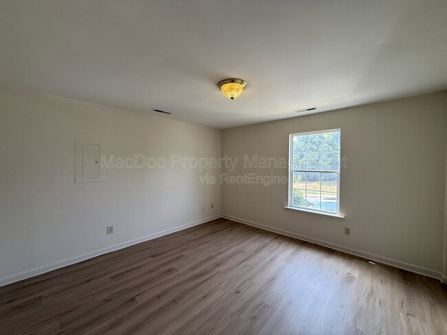 Building Photo - 76 Red Maple Ct