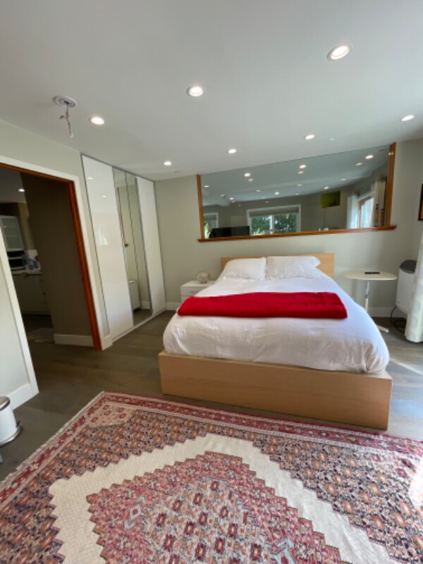 Building Photo - 201 Vía La Paz