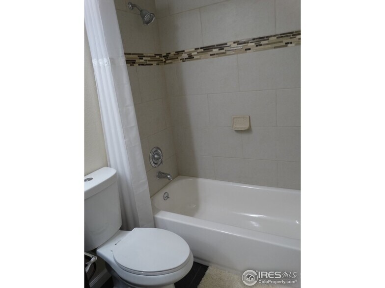 Building Photo - 4879 White Rock Cir