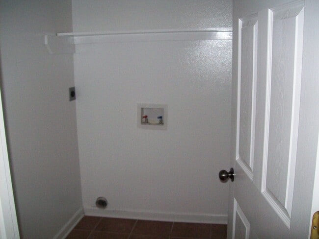 Building Photo - 26043 Wimbledon Dr