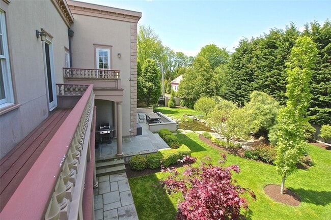 Building Photo - 203 Coggeshall Ave