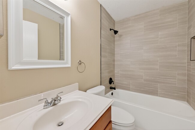 Building Photo - 17026 Cypresswood Glen Tr