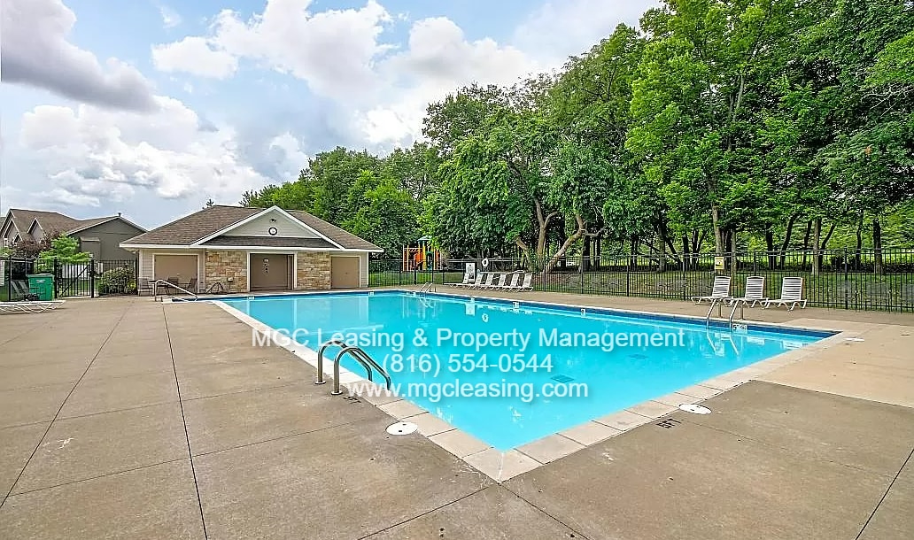 Building Photo - 132 Barberry Ln