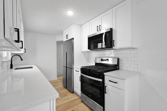 Building Photo - AVAILABLE NOW! Start the New Year in a new home with this STUNNING 2-bedroom in Avalon, ready for...