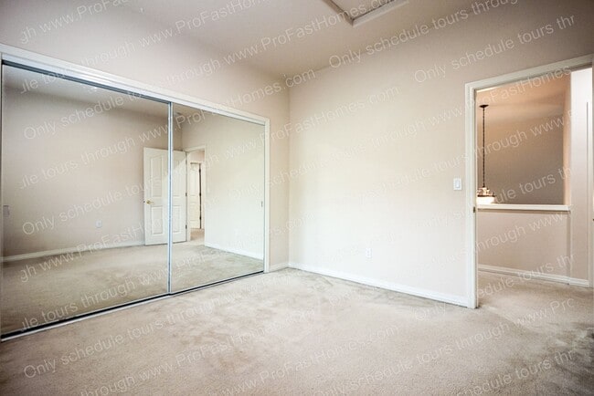 Building Photo - 16107 SE Bybee Ct