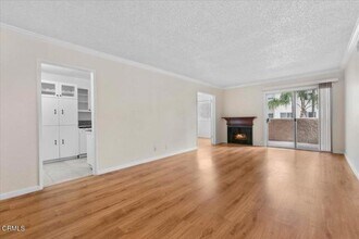 Building Photo - 2386 E Del Mar Blvd