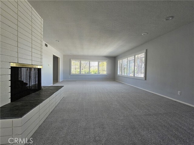 Building Photo - 639 Alta Loma Dr