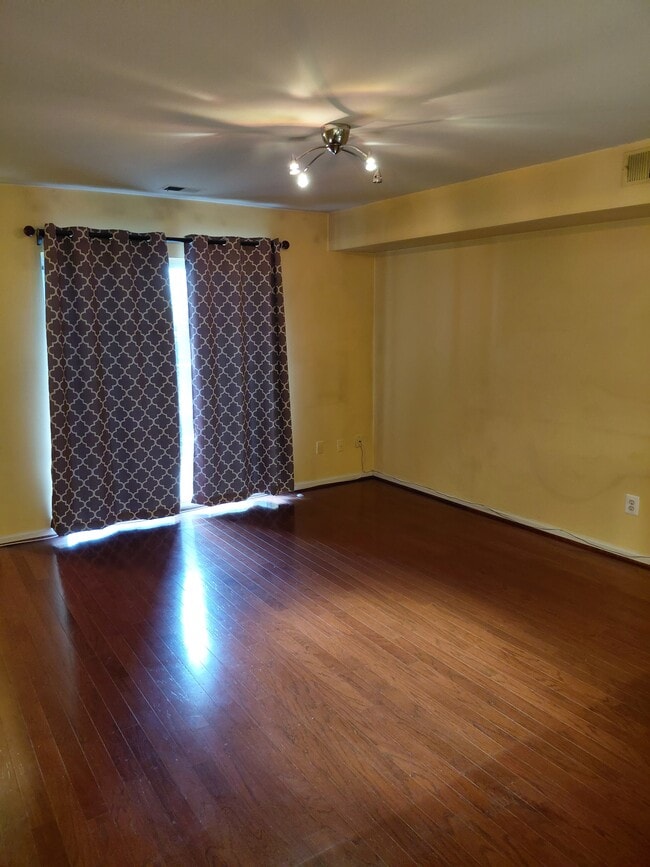 Building Photo - 93 Ramsgate Ct