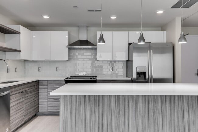 Building Photo - 476 Enterprise Blvd