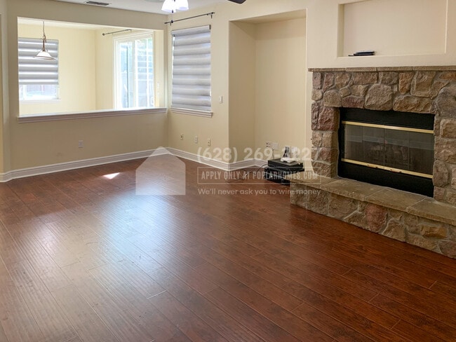 Building Photo - 2734 Macon Dr